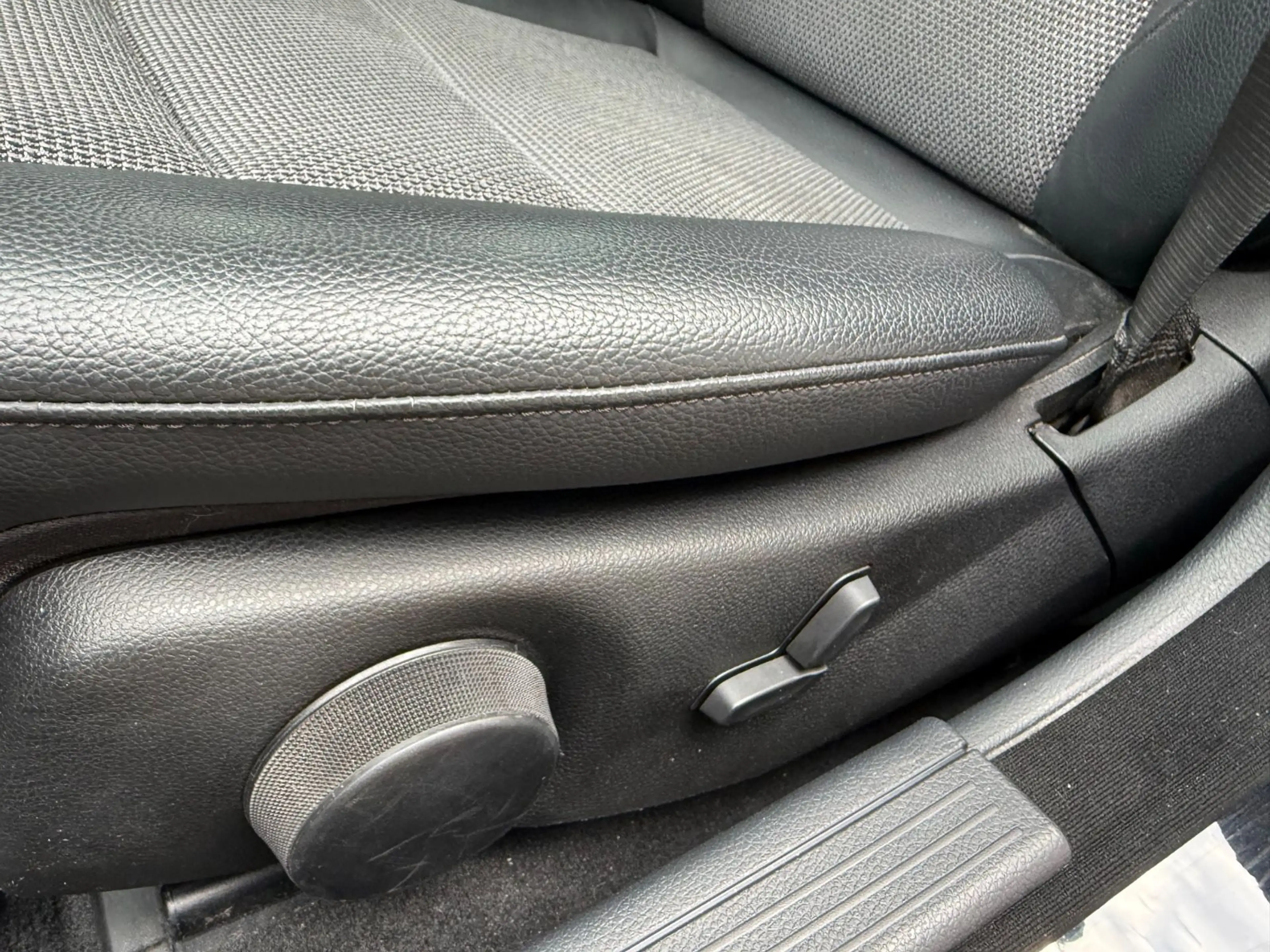 Mercedes-Benz C 200 Limousine C 200 CDI BlueEfficiency 2.HAND/AHK — photo 12