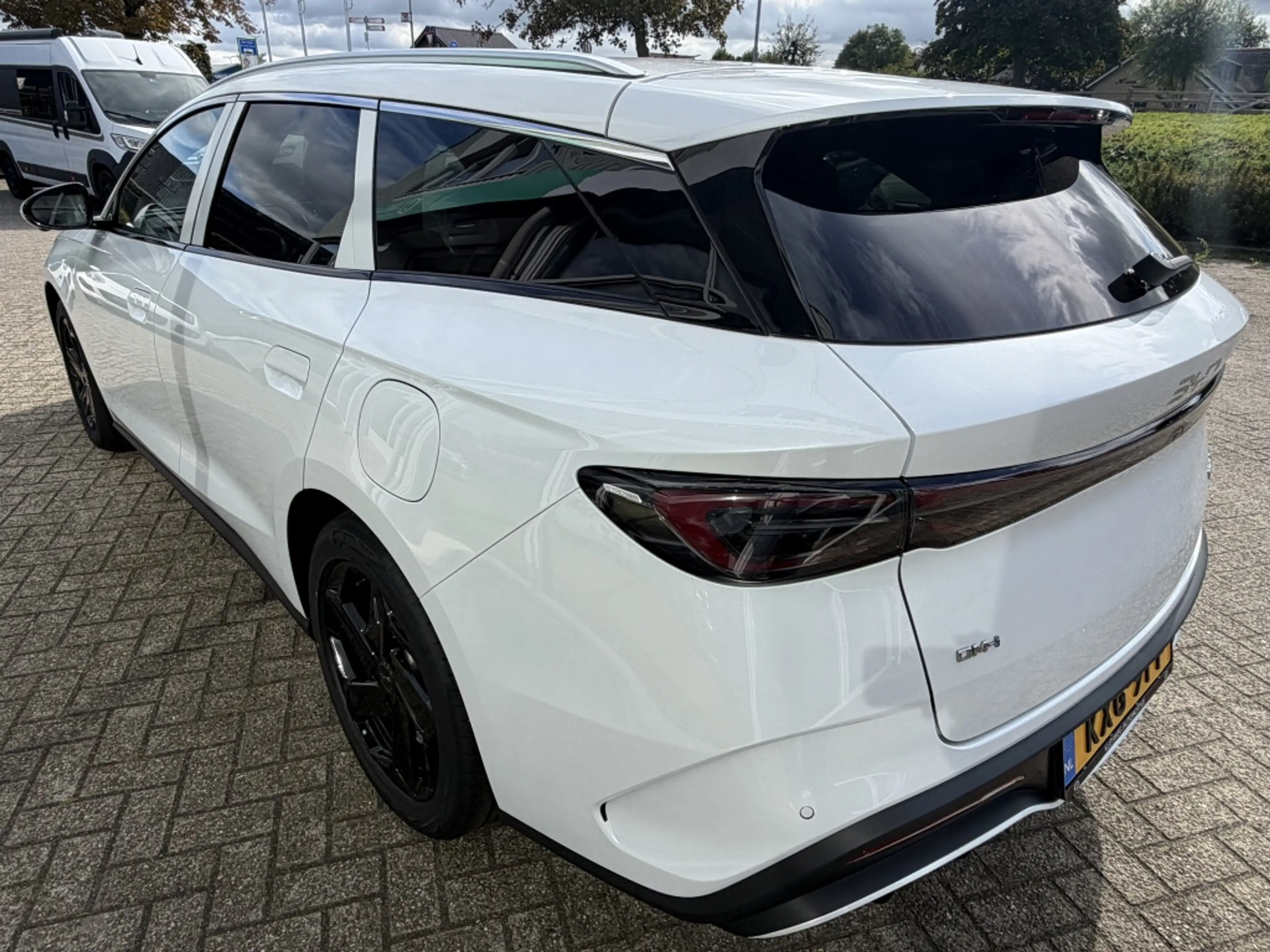 BYD Seal 6 Touring 1.5 DM-i Comfort, Nav, Carplay, Leder, Cam — photo 9