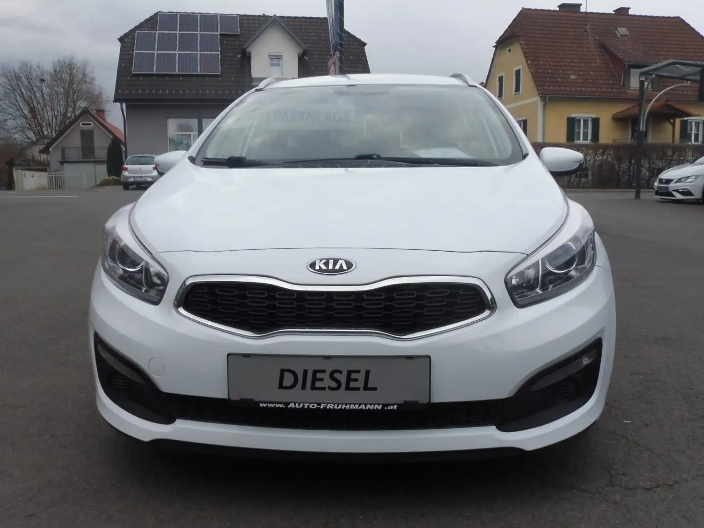 Kia Ceed SW / cee'd SW 1,4 CRDi Caritas Blanc - 1