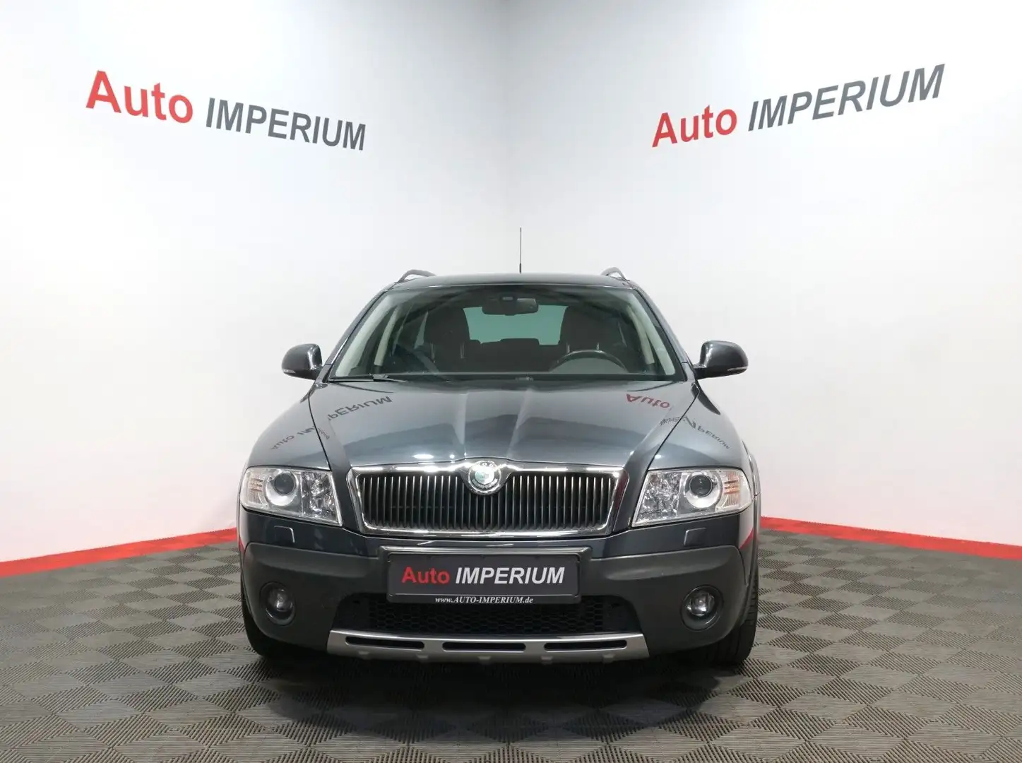 Skoda Octavia Scout 2.0 TDI 4X4* Alcantara Grau - 2