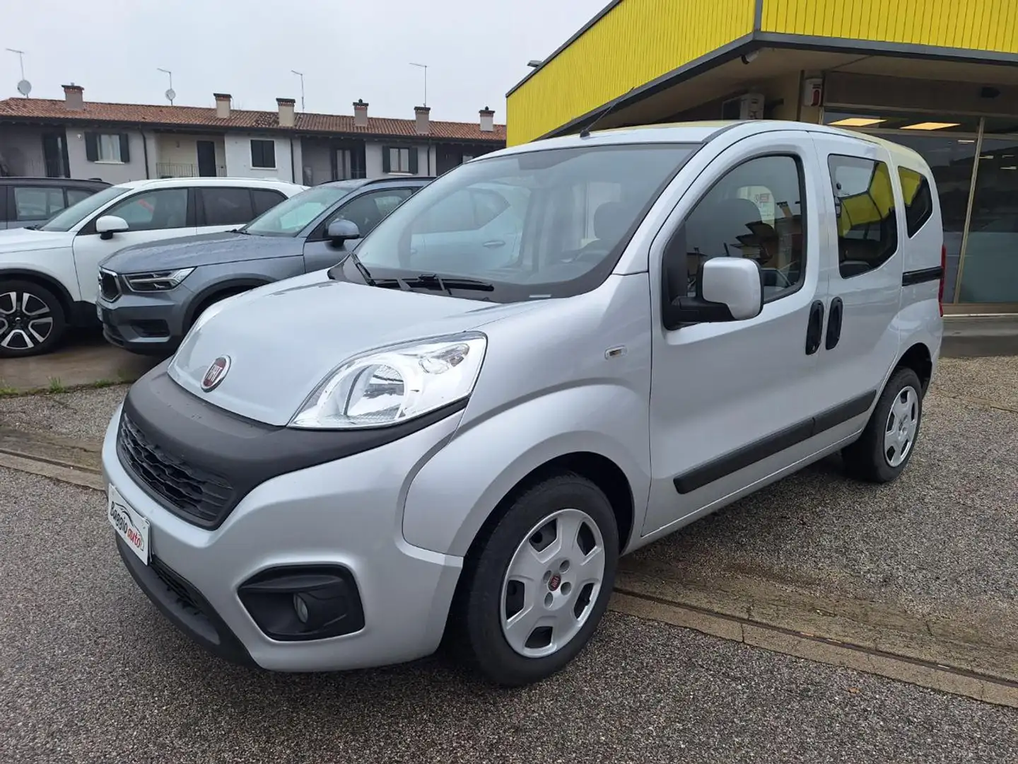 Fiat Qubo 1.3 MJT 80 CV Start&Stop Lounge N°FY569 Plateado - 1