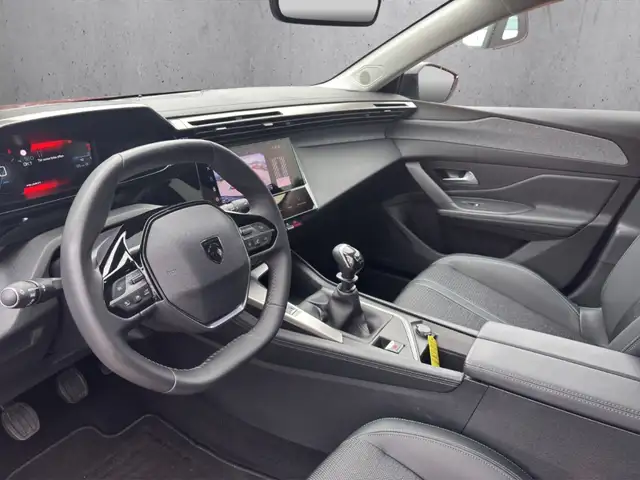 Peugeot 308 view 9