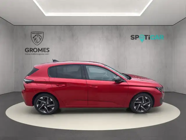 Peugeot 308 view 2