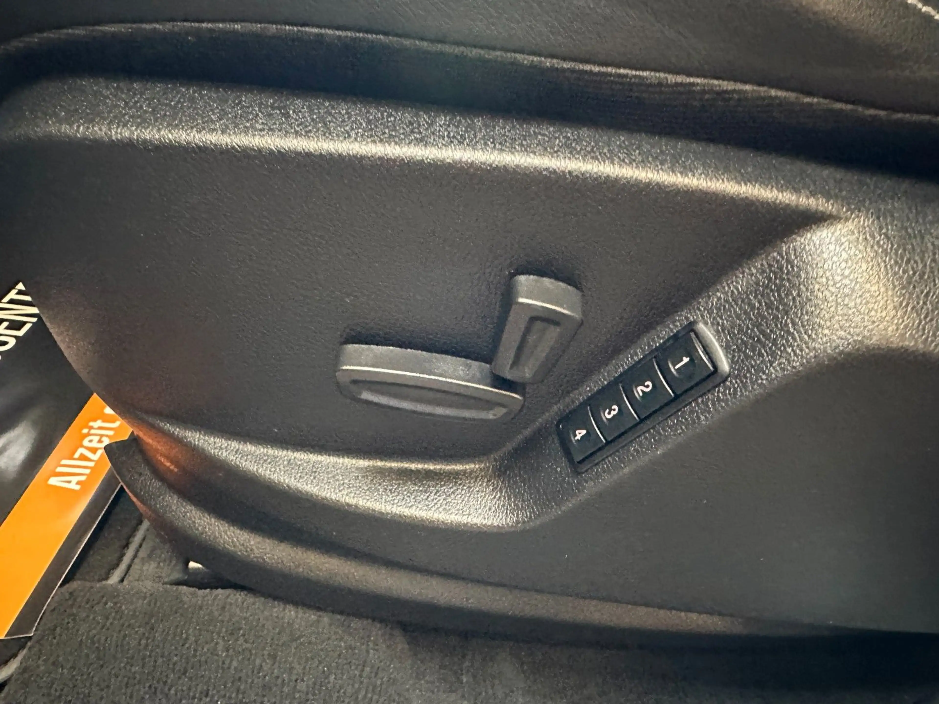 Ford S-Max *KEYLESS*MEMORY*SZHZ/BELÜFTUNG*CAM*ACC*NAV* — photo 11