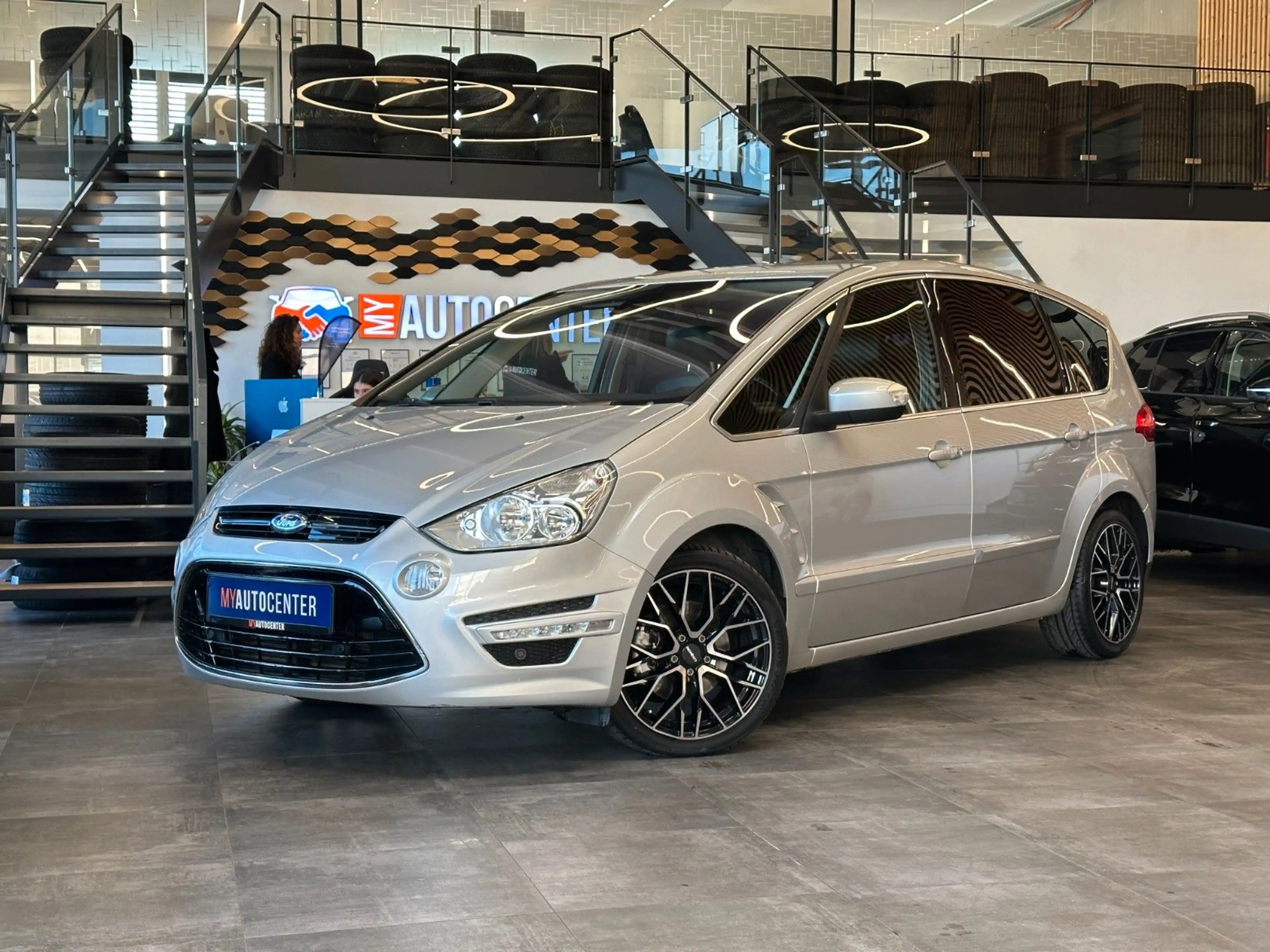 Ford S-Max *KEYLESS*MEMORY*SZHZ/BELÜFTUNG*CAM*ACC*NAV*