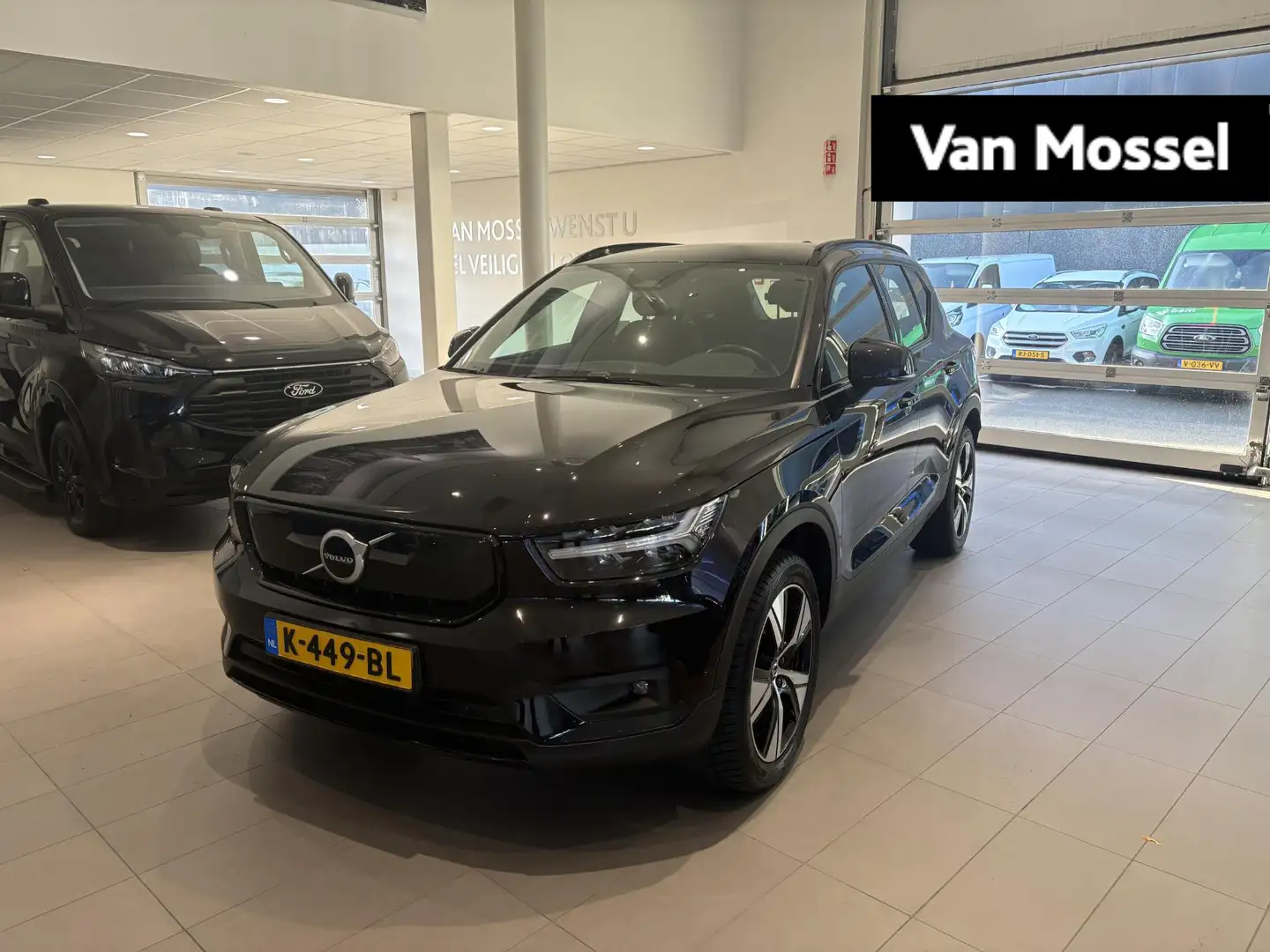 Volvo XC40 Recharge P8 AWD R-Design Apple Carplay | 408 PK | Zwart - 1