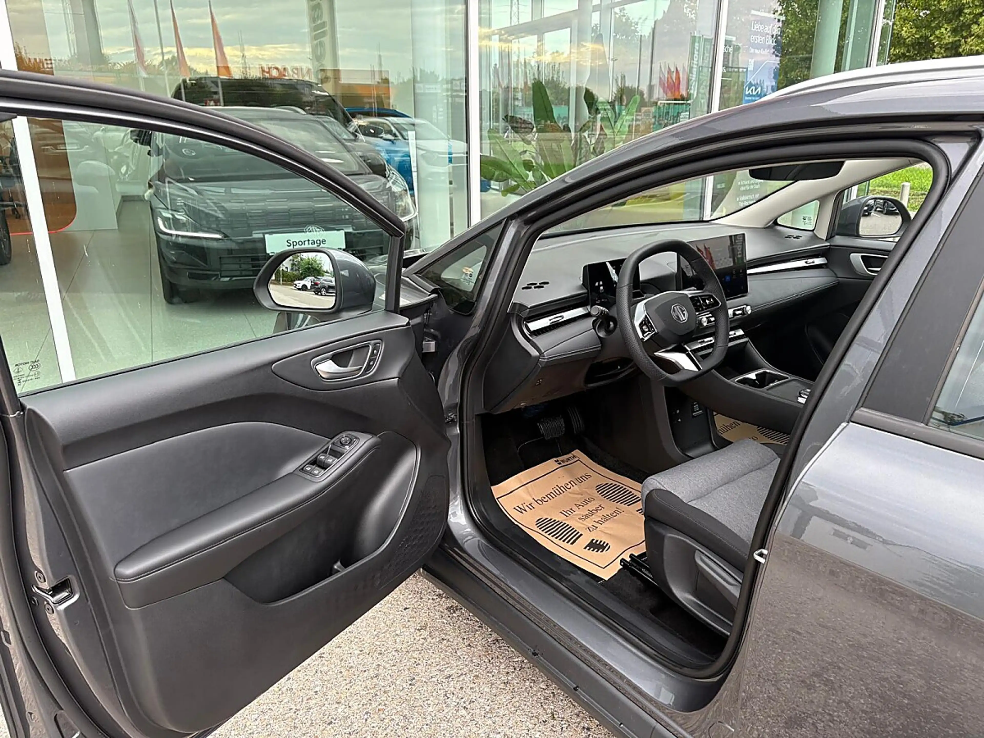 MG MG4 EV Urban 43 kWh Comfort Standard Range — photo 8