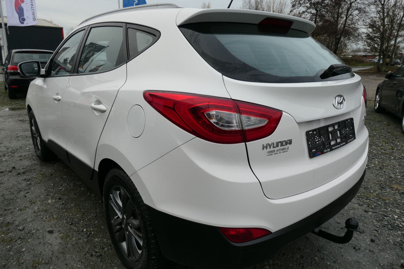Hyundai iX35 FIFA World Cup Edition 2WD*AHK 1200Kg*1 Han — photo 5