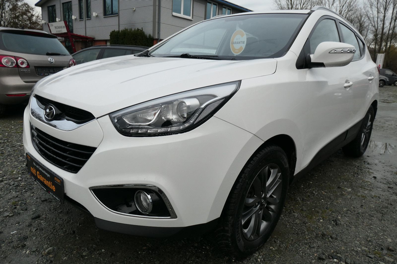 Hyundai iX35 FIFA World Cup Edition 2WD*AHK 1200Kg*1 Han — photo 7
