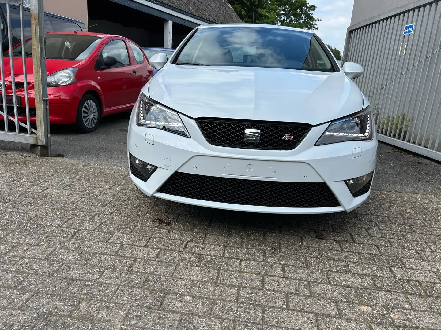 SEAT Ibiza 1.6 CR TDi AUTO XENON 12 MOIS DE GARANITE Blanc - 2