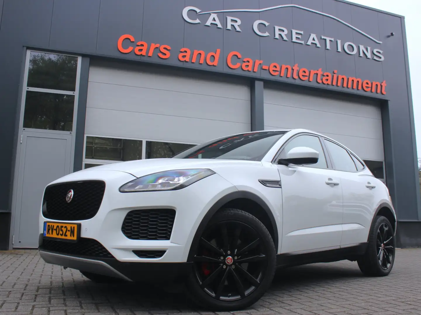 Jaguar E-Pace 2.0 D150 R-Dynamic S NL-Auto Blanc - 1