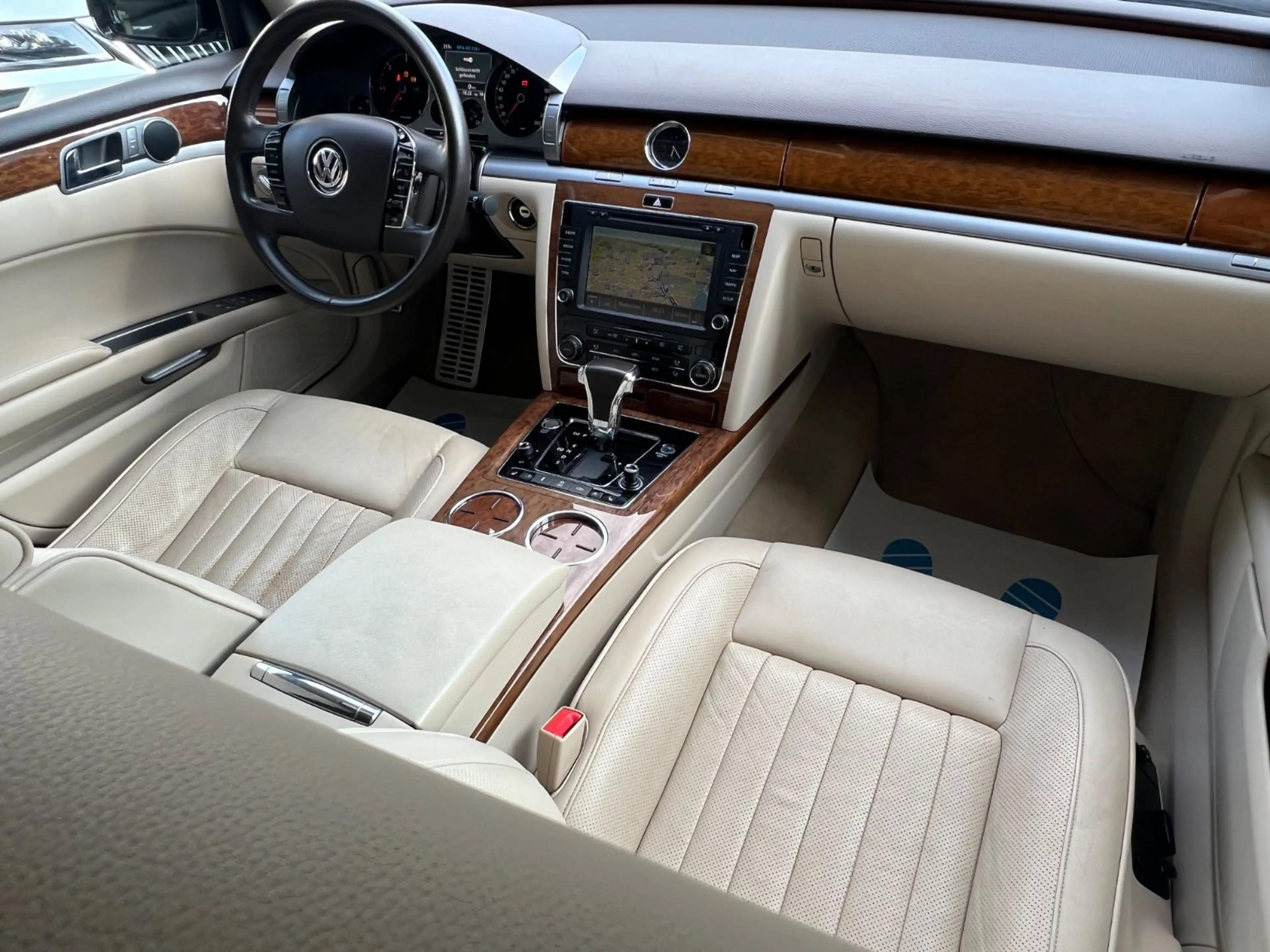 Volkswagen Phaeton 3.0 V6 TDI 4M 5-Sitzer NUR 137TKM — photo 13