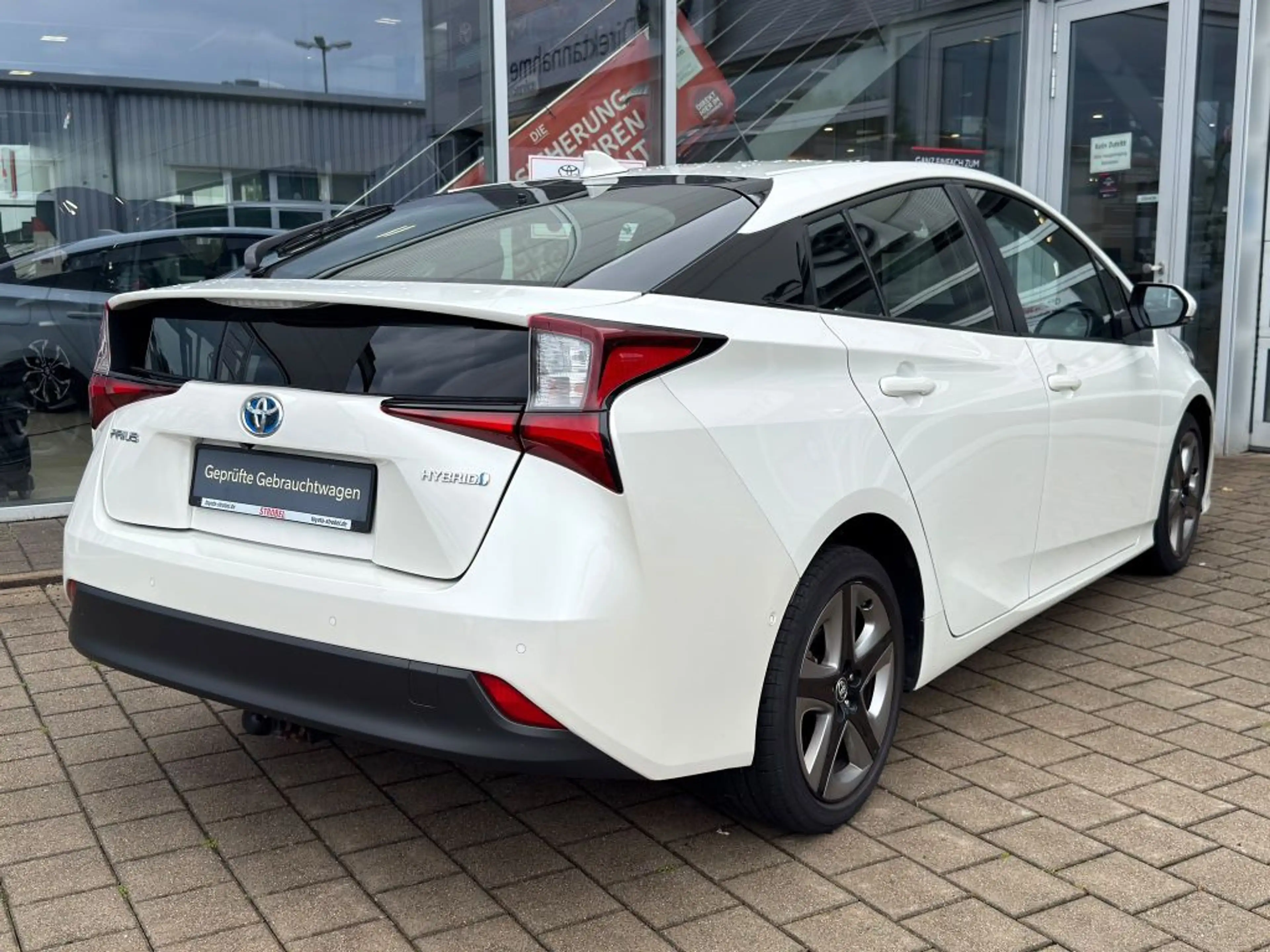 Toyota Prius Hybrid Comfort — photo 5