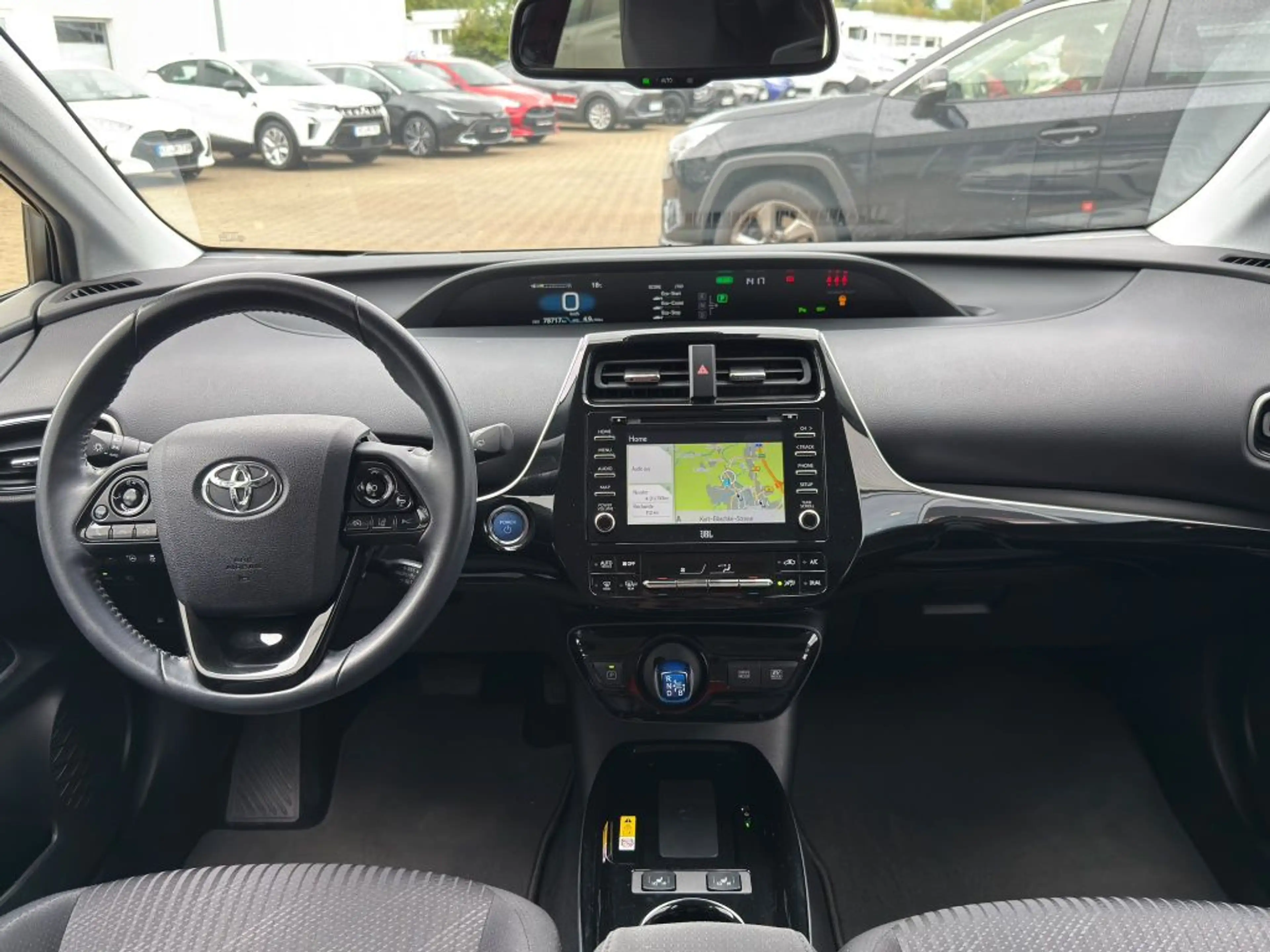 Toyota Prius Hybrid Comfort — photo 11