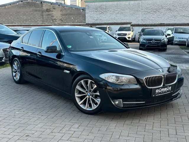 BMW 520 dA Lim.Aut.M-Lenkr*Sportsitze*BiXen.*NaviPro