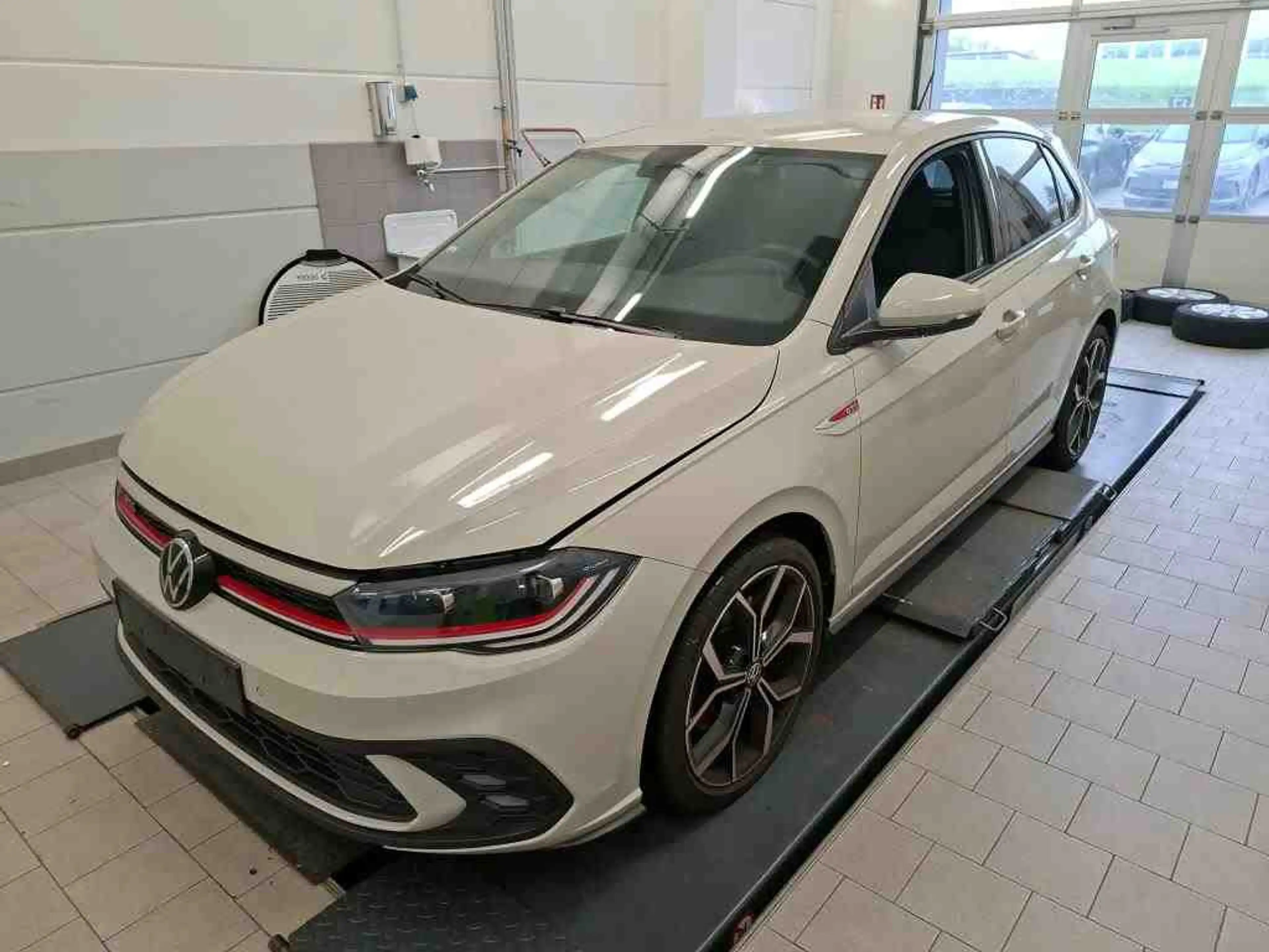 Volkswagen Polo GTI DSG +LED+NAVI+ACC+SHZ+ — photo 2