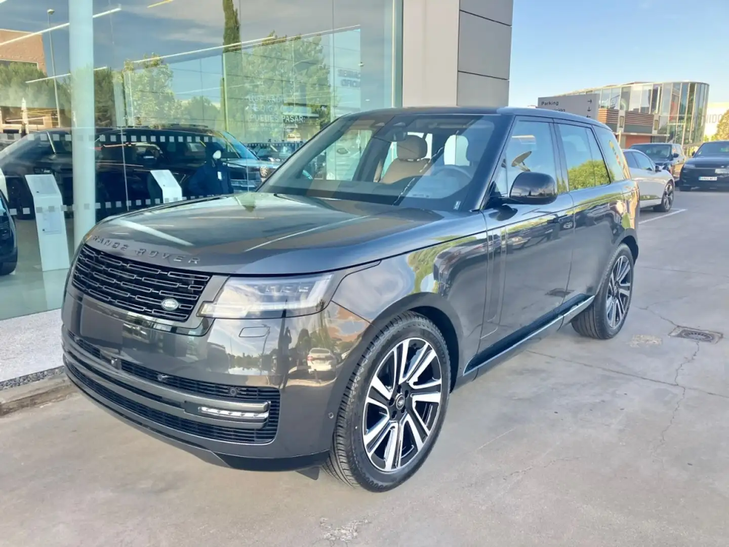 Land Rover Range Rover 3.0 Si6 PHEV SE SWB AWD Aut. 460 Gri - 2