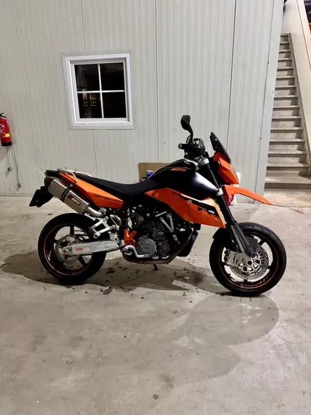 KTM 990 Supermoto - foto 2
