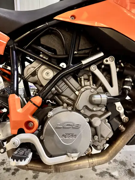 KTM 990 Supermoto - foto 6