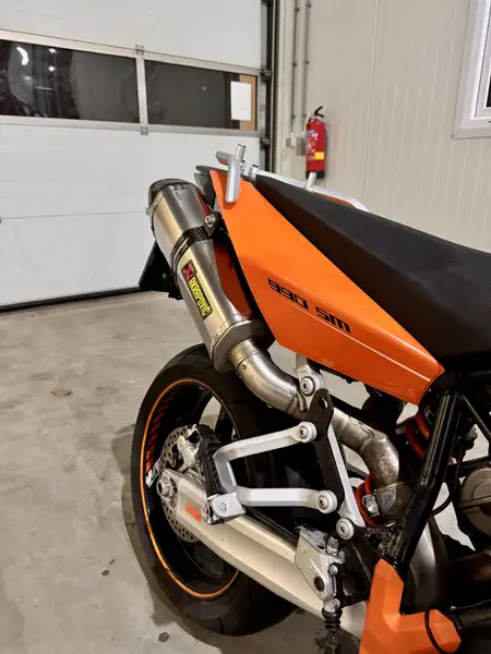 KTM 990 Supermoto - foto 8