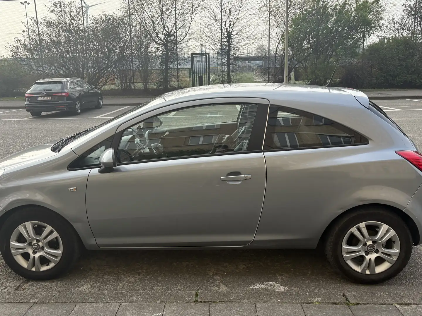 Opel Corsa 1.2 16V ecoFLEX Easytronic Color Race - 1