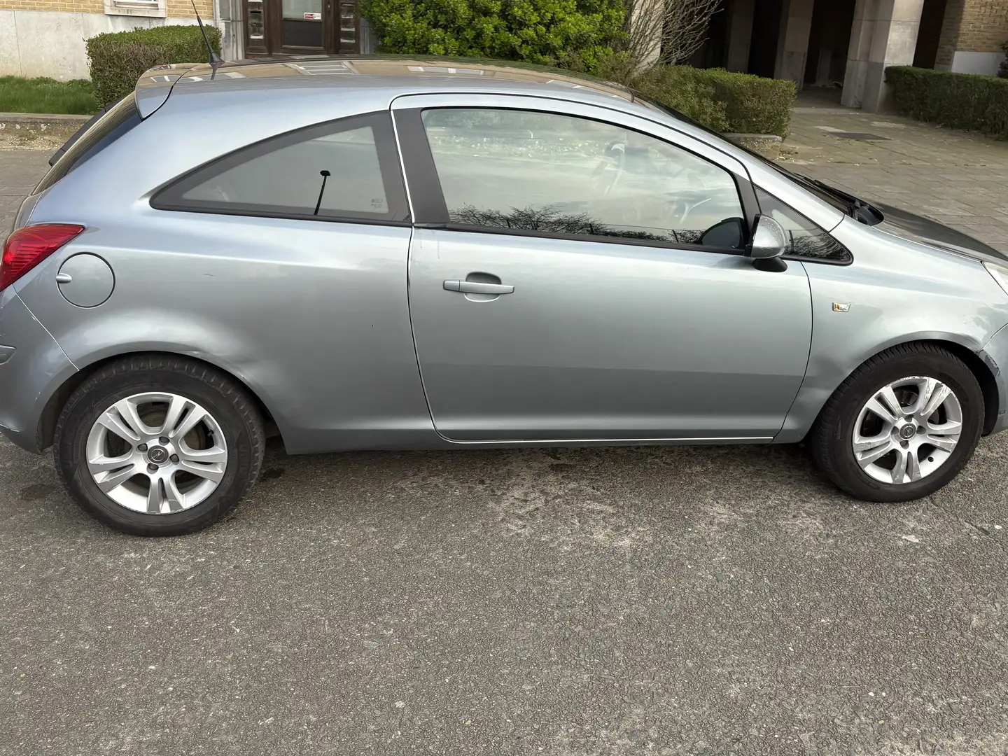 Opel Corsa 1.2 16V ecoFLEX Easytronic Color Race - 2