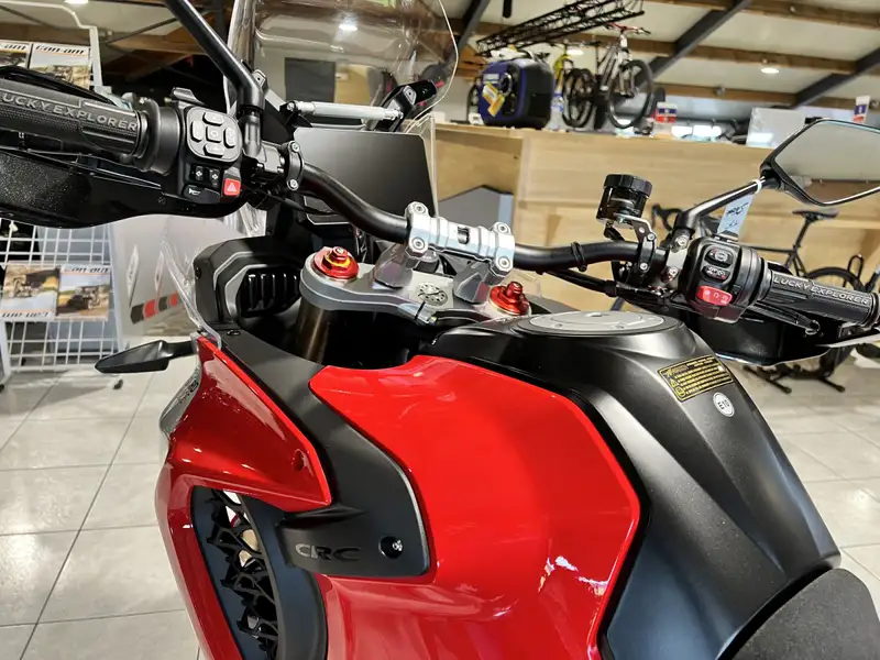 MV Agusta Enduro Veloce 950 - foto 6