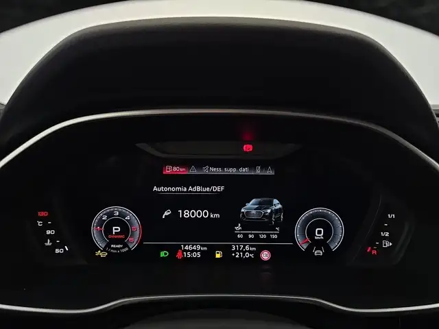 Audi Q3 view 15