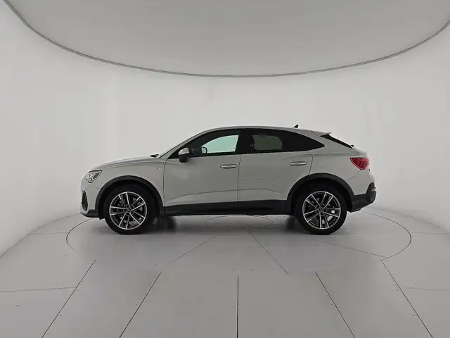 Audi Q3 view 2