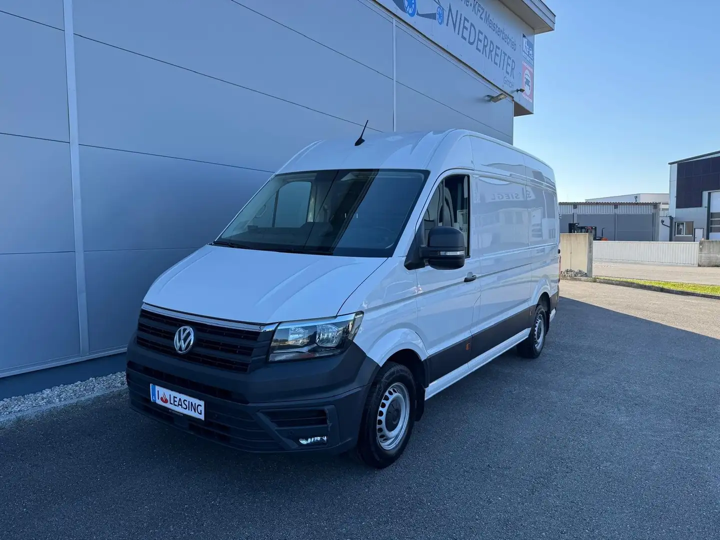 Volkswagen Crafter 35 Kastenwagen L3H3 TDI **PICKERL NEU**GARANTIE** Weiß - 1