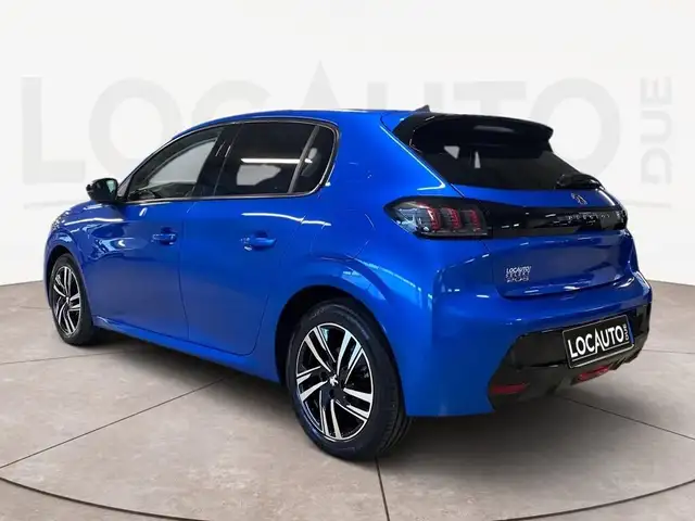 Peugeot 208 view 5