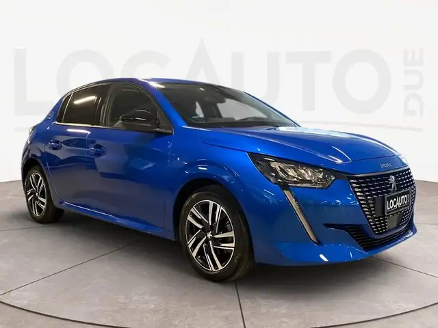 Peugeot 208 view 3