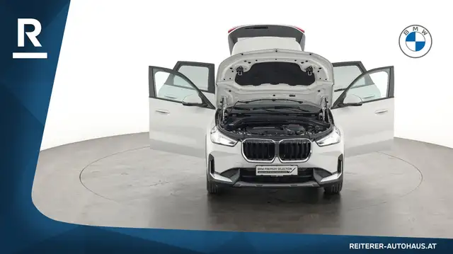 BMW X1 view 8
