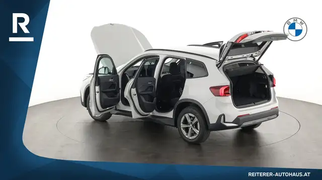 BMW X1 view 10