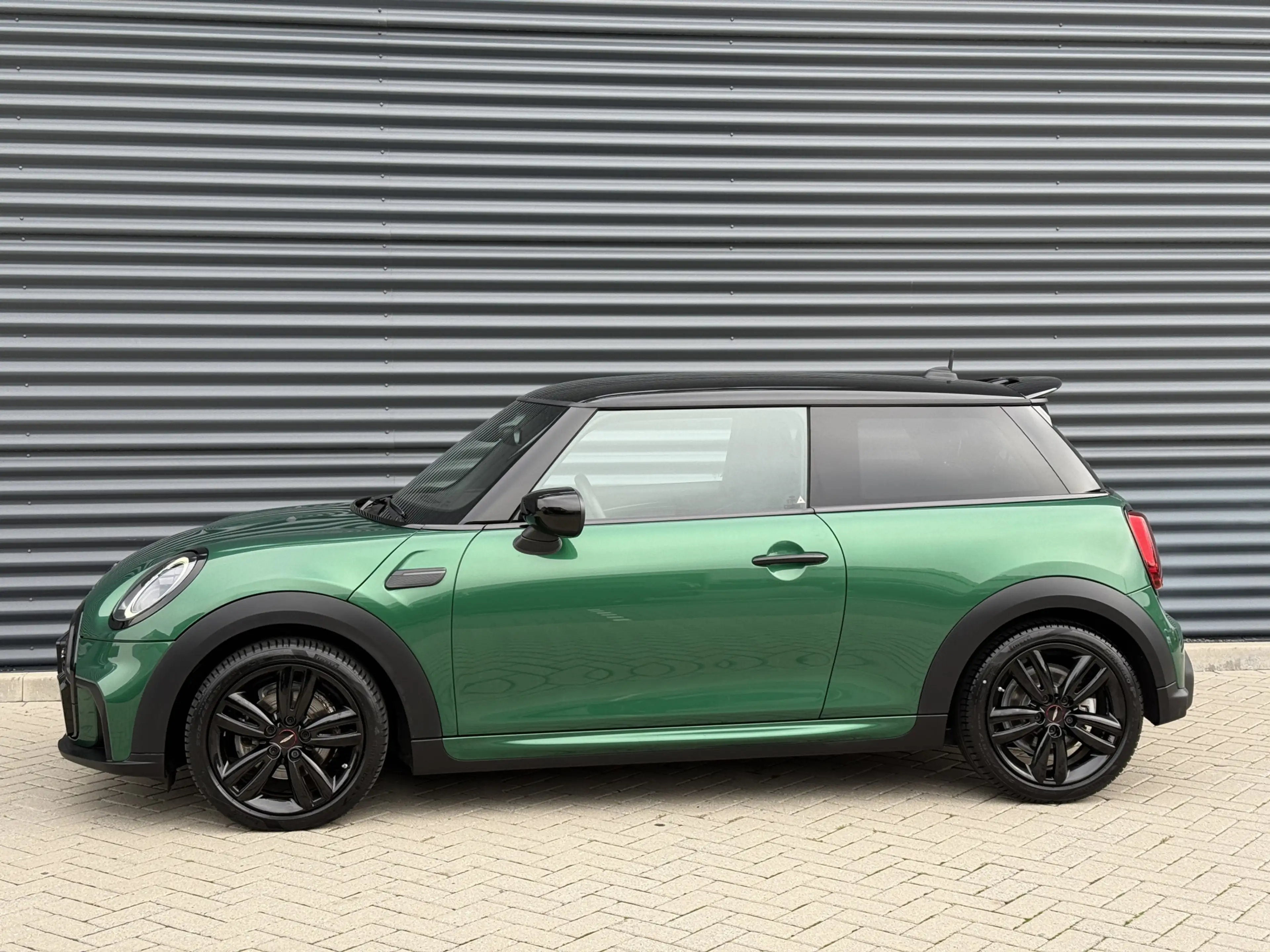MINI John Cooper Works 3-Deurs 1.5 Cooper — photo 4