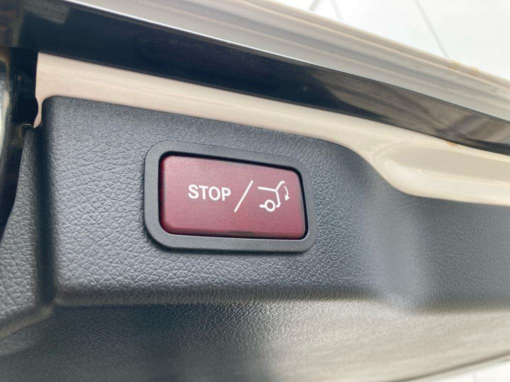 Mercedes-Benz V 220