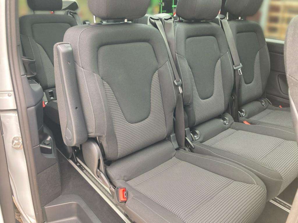 Mercedes-Benz V 220