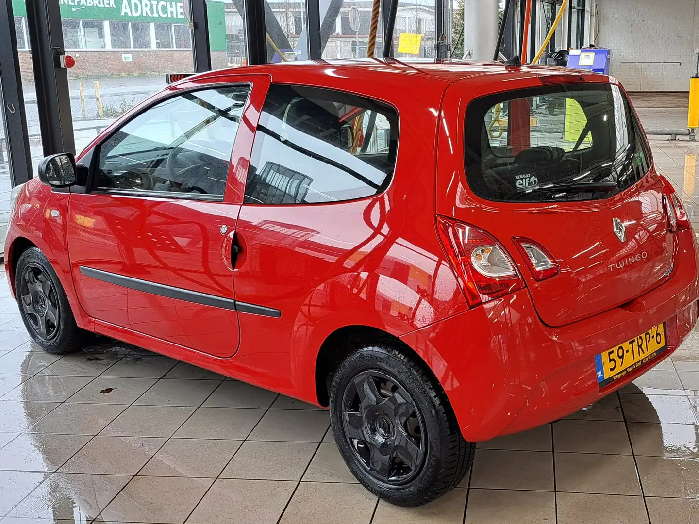 Renault Twingo 1.2 16V Authentique Rood - 1