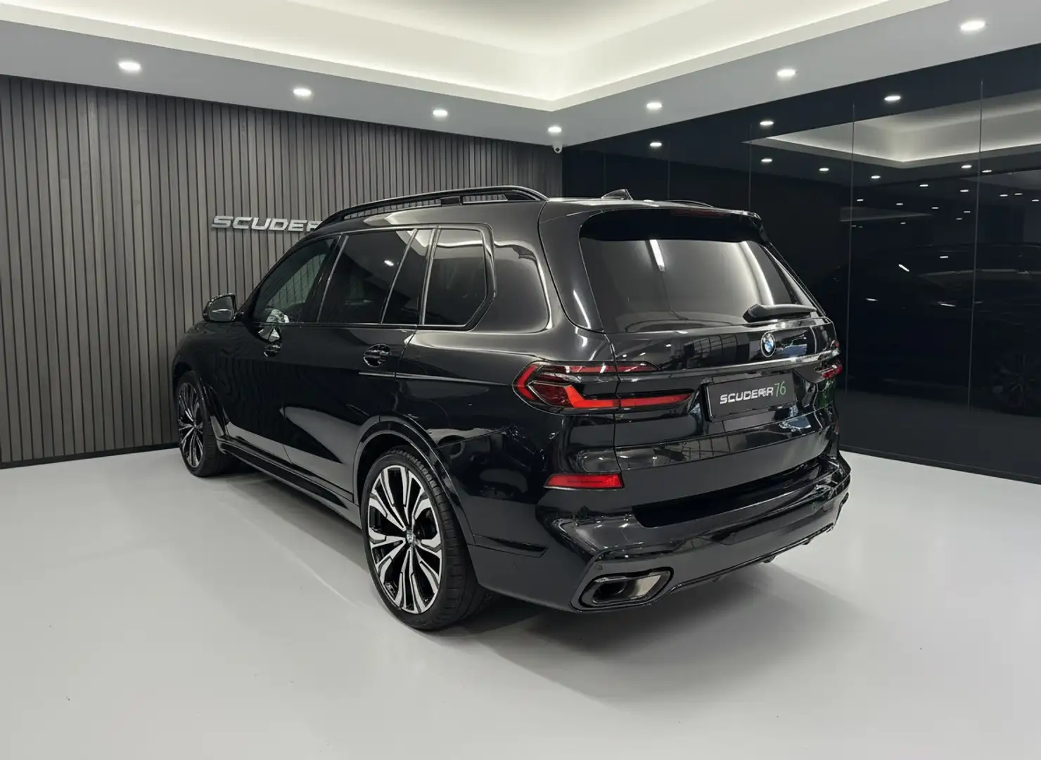 BMW X7 xdrive 40d auto 7p. ti Zwart - 2