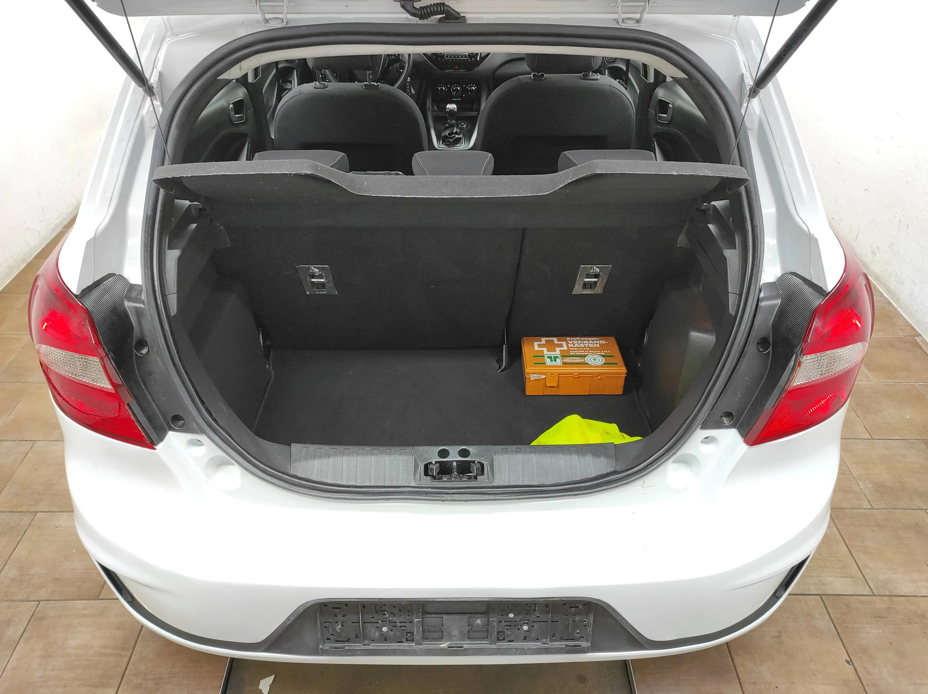 Ford Ka/Ka+ 1.2 EURO-6 KLIMA 1-HAND SERVO USB ALLWETTER ABS — photo 14