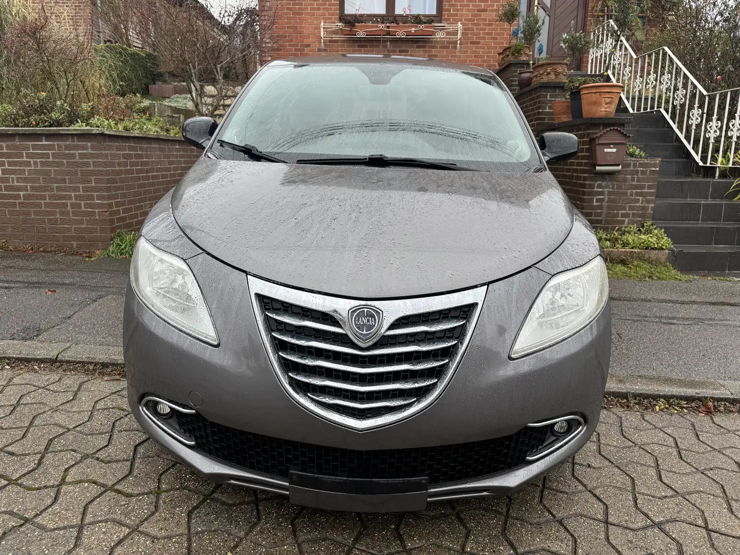 Lancia Ypsilon 0.9 TwinAir - 1