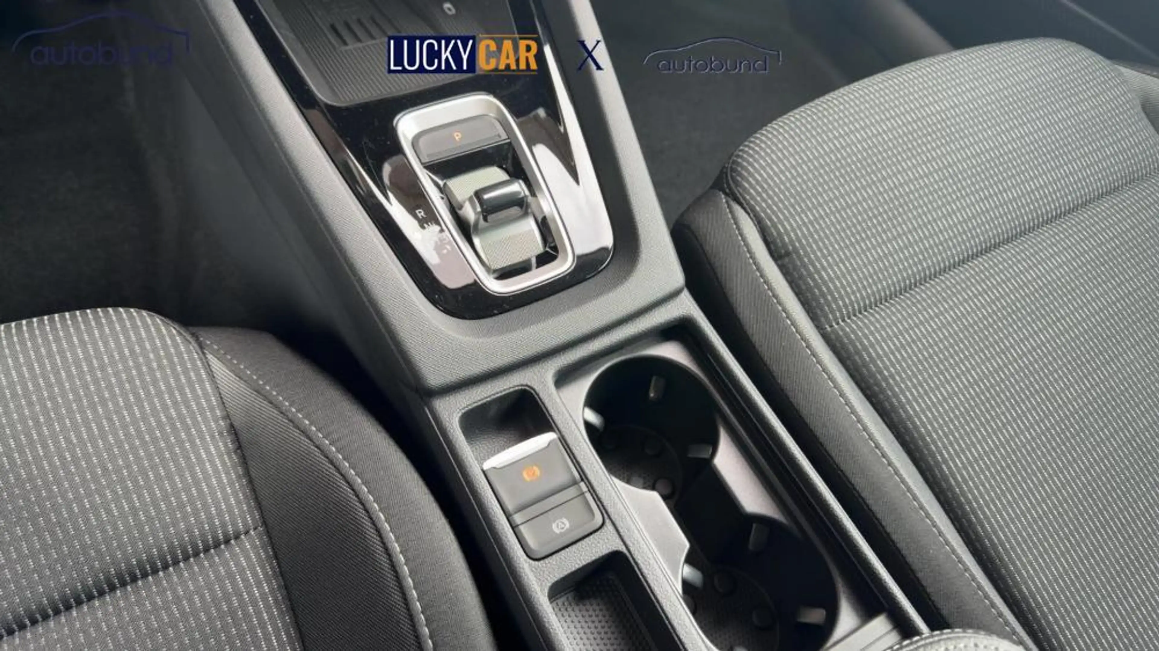 Skoda Octavia Combi SELECTION IV 2,0 TDI DSG AHK Alu KA LED L... — photo 12