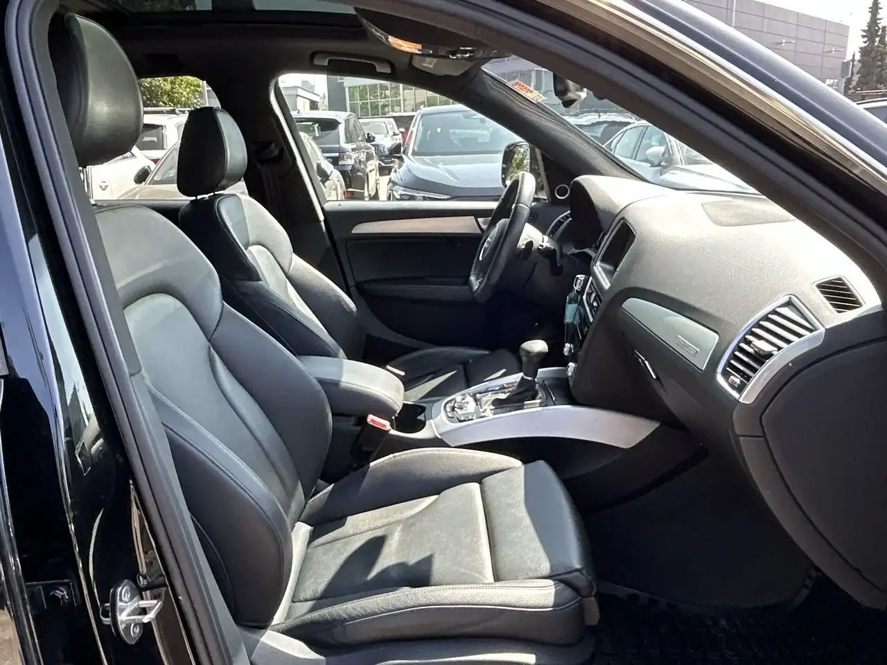 Audi Q5 снимка Audi Q5