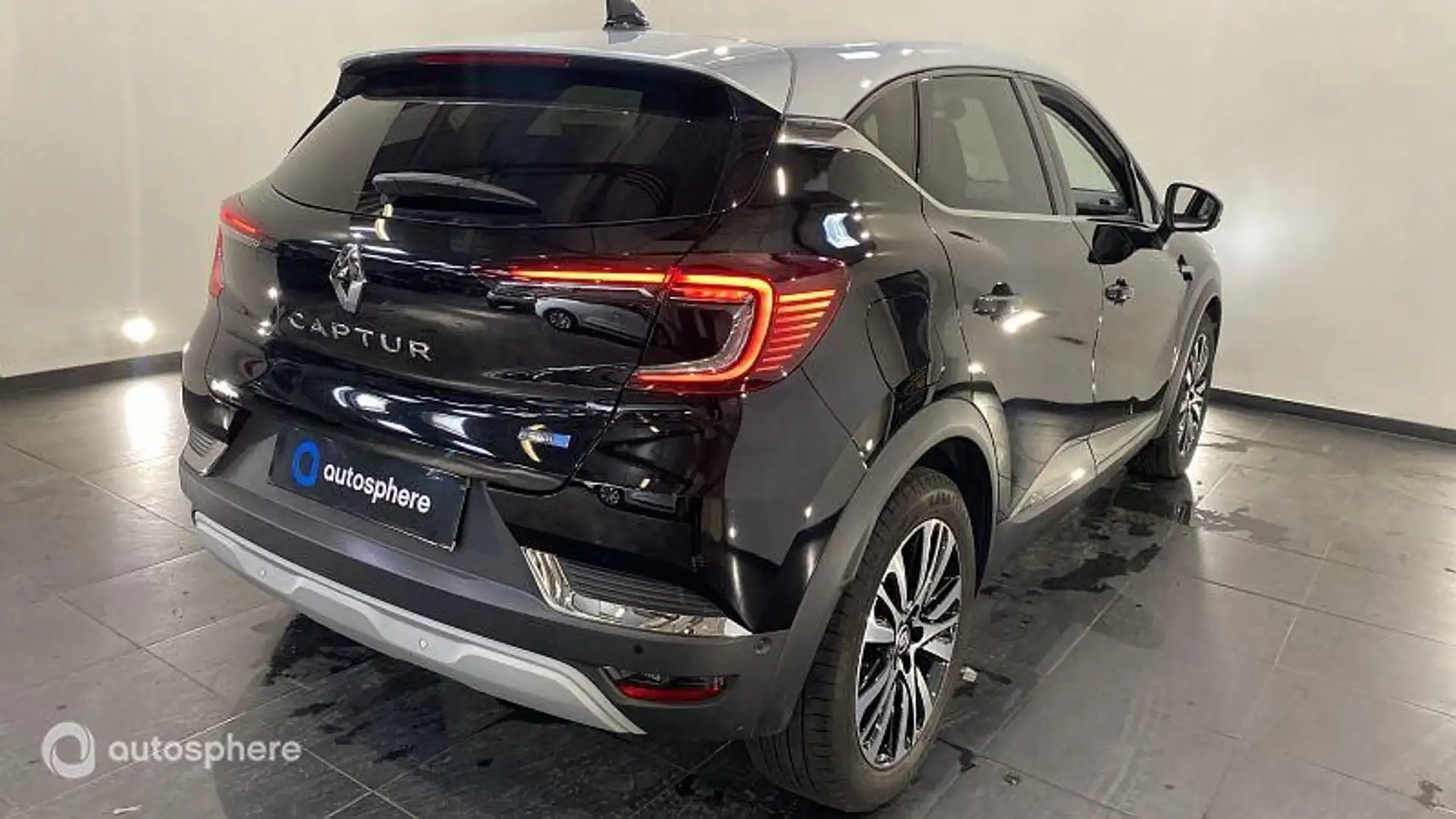 Renault Captur 1.6 E-Tech hybride rechargeable 160ch Initiale Par - 2