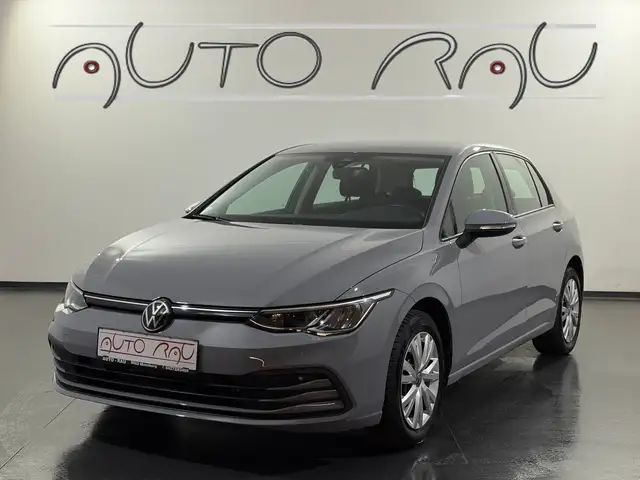 Volkswagen Golf 8 Limo. 1.5 TSI Life *LED*NAVI*PDC*