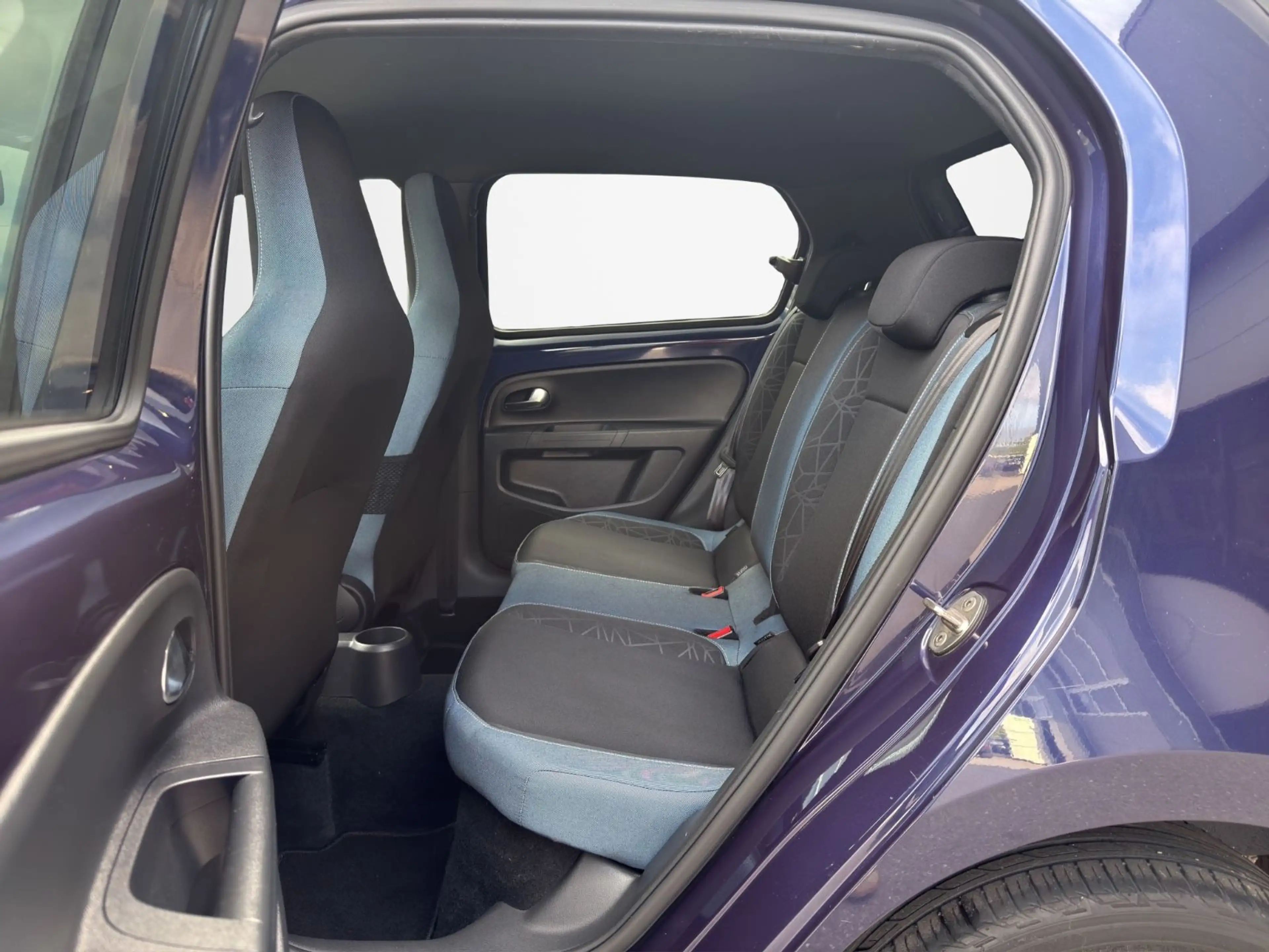Skoda Citigo Fun*KLIMA*SITZHEIZUNG*DAB*PDC*TEMPOMAT* — photo 12
