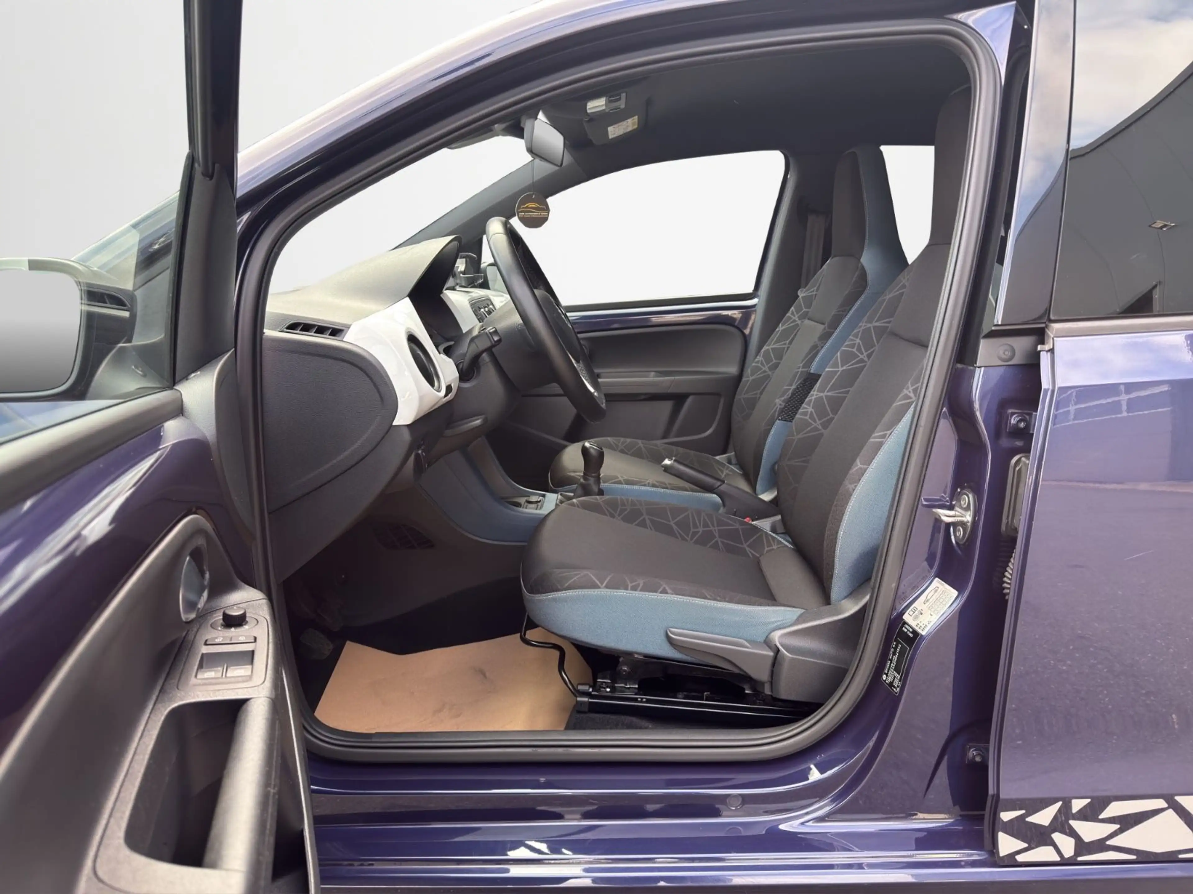 Skoda Citigo Fun*KLIMA*SITZHEIZUNG*DAB*PDC*TEMPOMAT* — photo 9