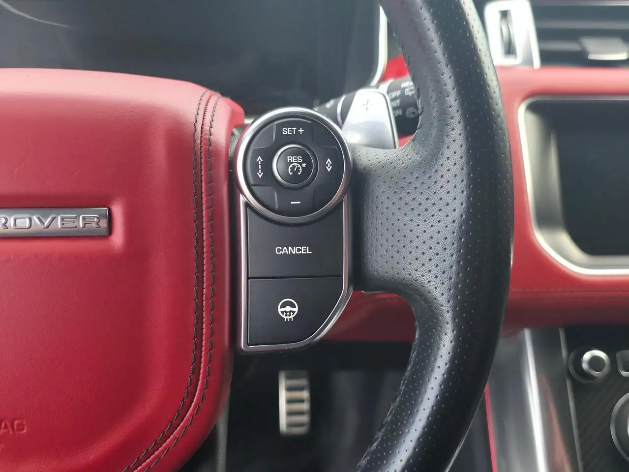 Land Rover Range Rover Sport photo Land Rover Range Rover Sport