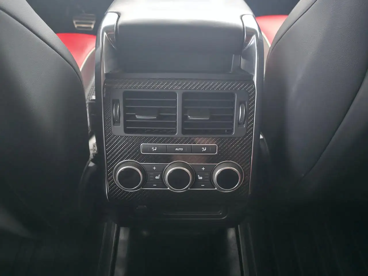 Land Rover Range Rover Sport photo Land Rover Range Rover Sport