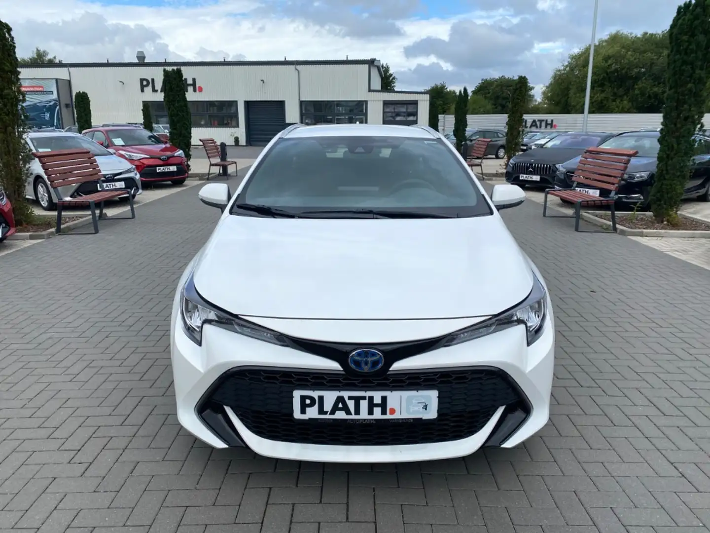 Toyota Corolla Touring Sports Hybrid Comfort Weiß - 2